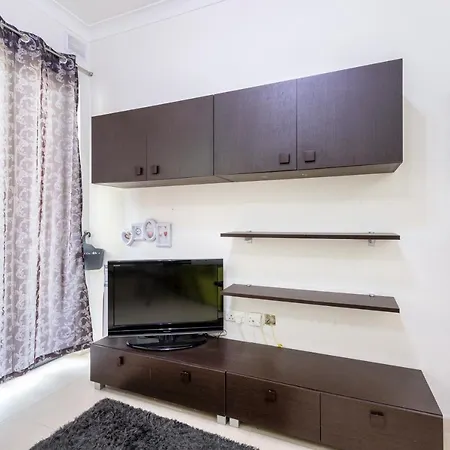 Sb10-Lovely 1 Bedroom Apartment With Views.